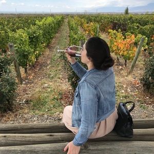 Meet your Posher, April